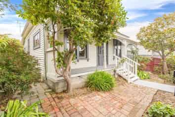 85 Caledonian Road, Saint Albans