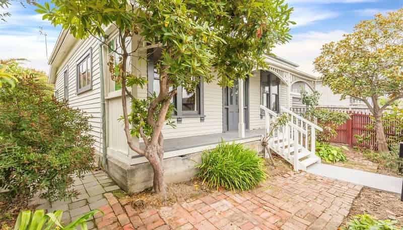 85 Caledonian Road, Saint Albans