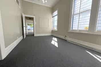 Scarce Eden Terrace Standalone Opportunity