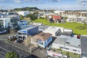 Scarce Eden Terrace Standalone Opportunity