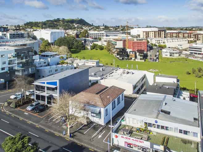 Scarce Eden Terrace Standalone Opportunity
