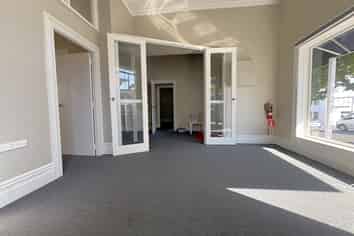 Scarce Eden Terrace Standalone Opportunity