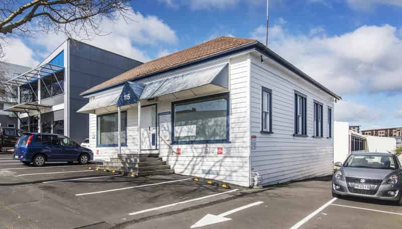 115 Newton Road, Newton