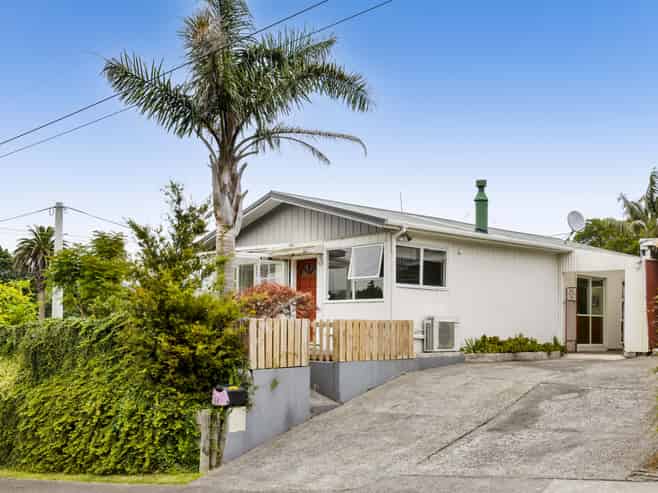 64 Ngamotu Road, Spotswood