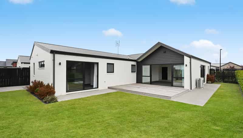 69 Trewern Avenue, Chartwell