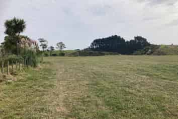 Near 156 Mimi Road, Mimi