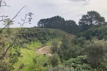 Near 156 Mimi Road, Mimi