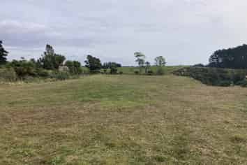 Near 156 Mimi Road, Mimi