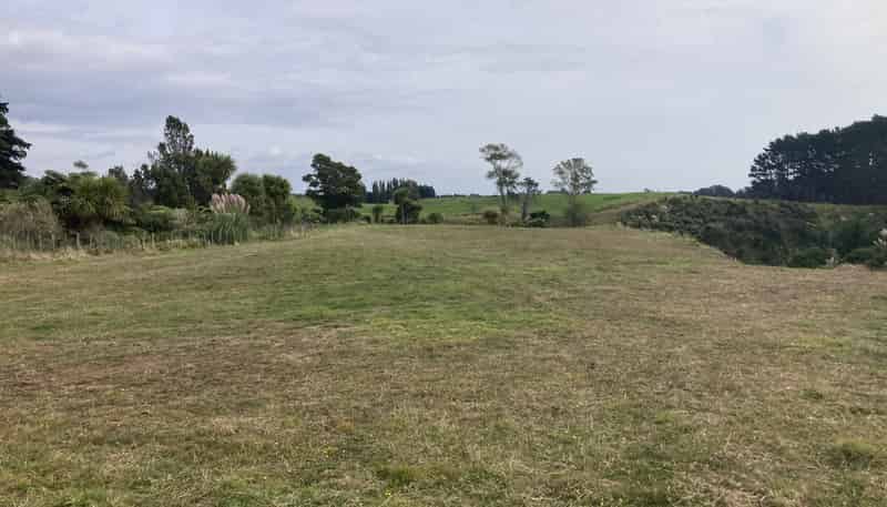 Near 156 Mimi Road, Mimi