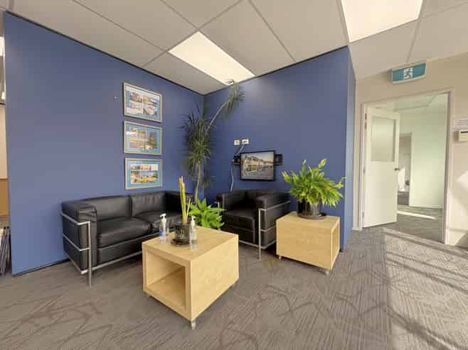 Mount Eden Office with Private Balcony + 9 Parks