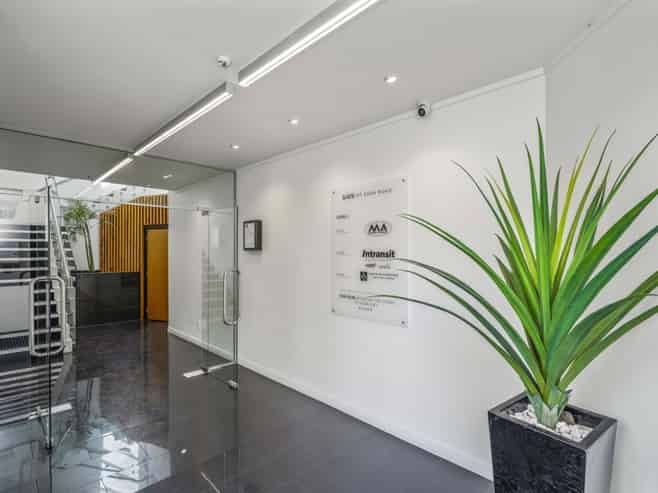 Mount Eden Office with Private Balcony + 9 Parks