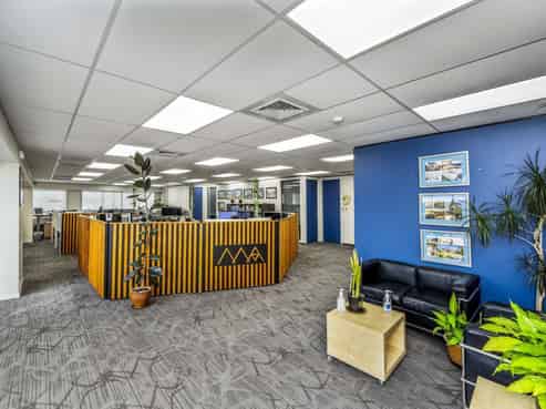 Mount Eden Office with Private Balcony + 9 Parks