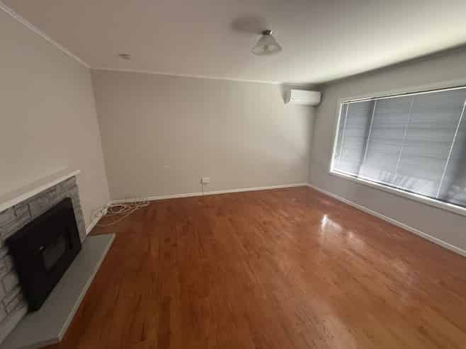 6 Nairn Place, Otara