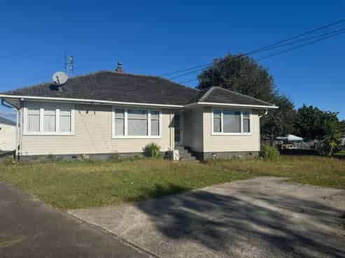 6 Nairn Place, Otara