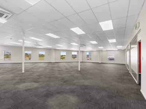 Modern Office/Warehouse with Excellent Parking