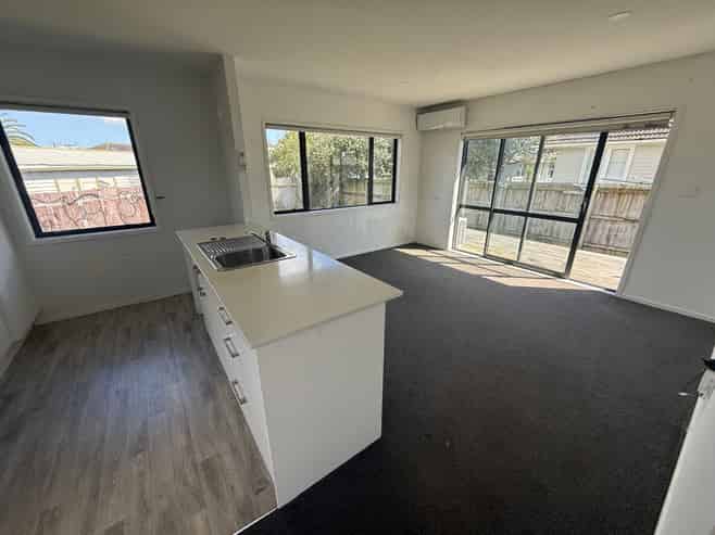 6A Nairn Place, Otara