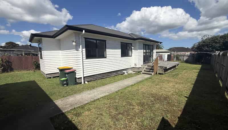 6A Nairn Place, Otara