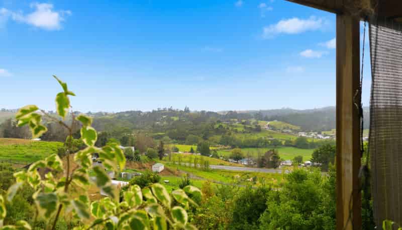 52 View Road, Hikurangi