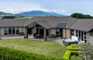 253 Lower Pitone Road, OAKURA