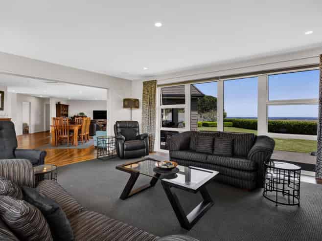 253 Lower Pitone Road, OAKURA