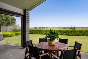 253 Lower Pitone Road, OAKURA