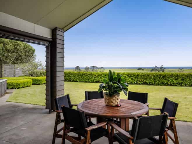253 Lower Pitone Road, OAKURA