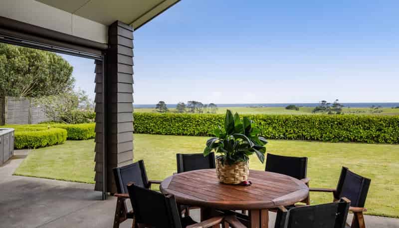 253 Lower Pitone Road, OAKURA