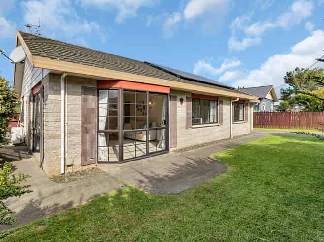 27A Western Hills Drive, Kensington