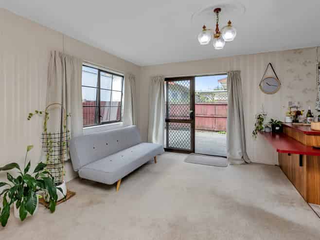 27A Western Hills Drive, Kensington