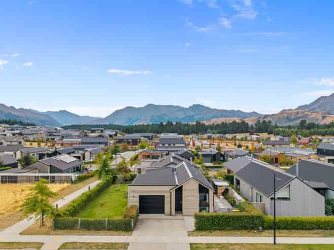 20 Mount Nicholas Avenue, Wanaka