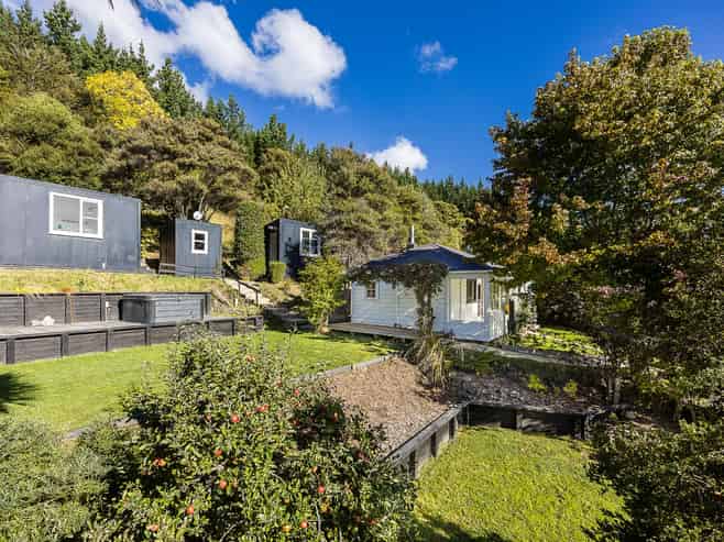 112 Doctors Point Road, Waitati