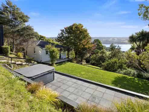 112 Doctors Point Road, Waitati