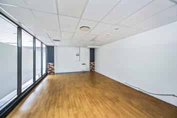 Affordable, High-Exposure Space in Central Manukau