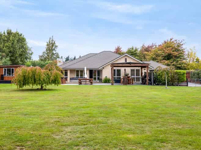 9 John Leith Place, Leithfield