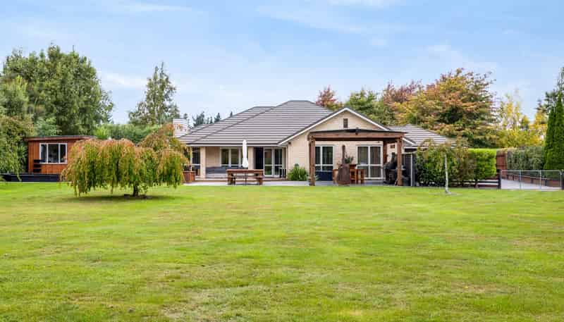 9 John Leith Place, Leithfield