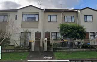 8 Triumph Road, Flat Bush