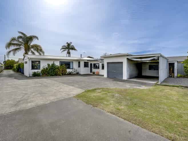 13 Howard Road, Taradale