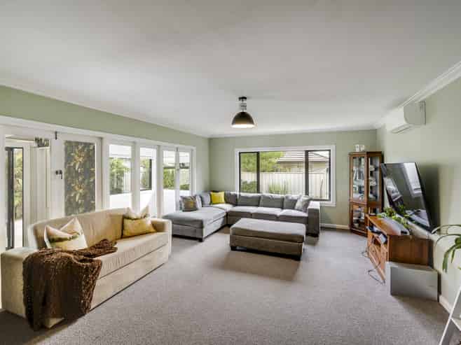 13 Howard Road, Taradale