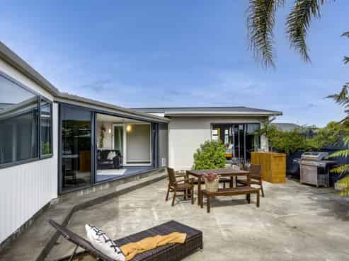 13 Howard Road, Taradale