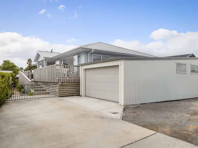 6 Reel Road, Waihi Beach