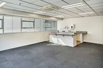 Vacant CBD Offices with Parking – Willis St