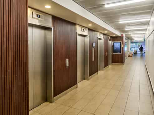 Vacant CBD Offices with Parking – Willis St