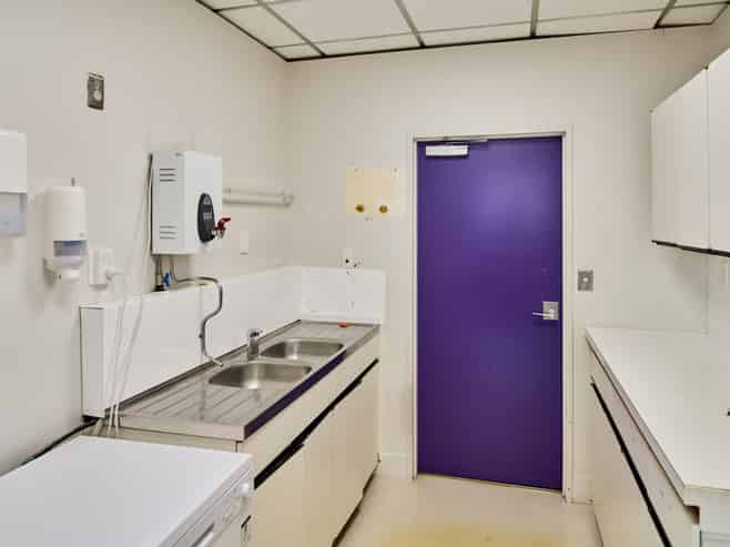 Vacant CBD Offices with Parking – Willis St