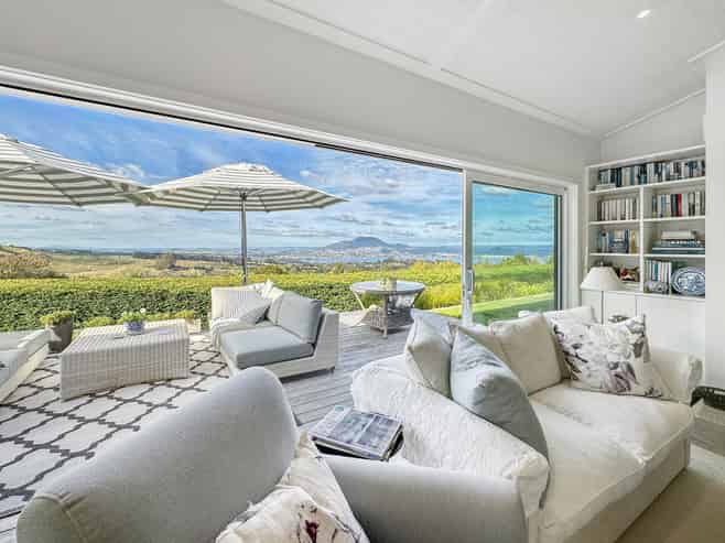 97 Highland Drive, Acacia Bay