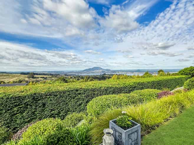 97 Highland Drive, Acacia Bay