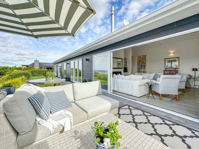 97 Highland Drive, Acacia Bay