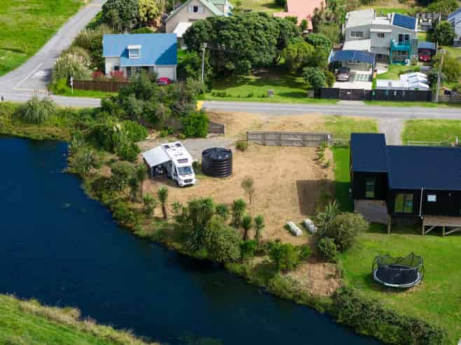 44 Kapiti Lane, Otaki Beach