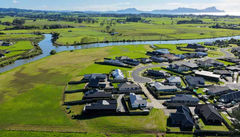 8 Dram Way, Waipu