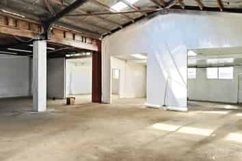 FREESTANDING MID-WEST INDUSTRIAL
