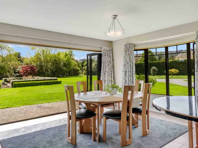 27 Pohutukawa Drive, Levin